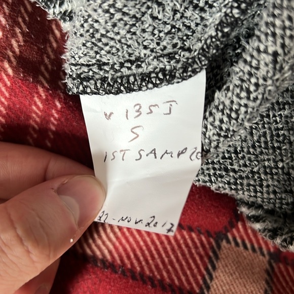 Devie Black and White Patterned Top - Picture 6 of 6